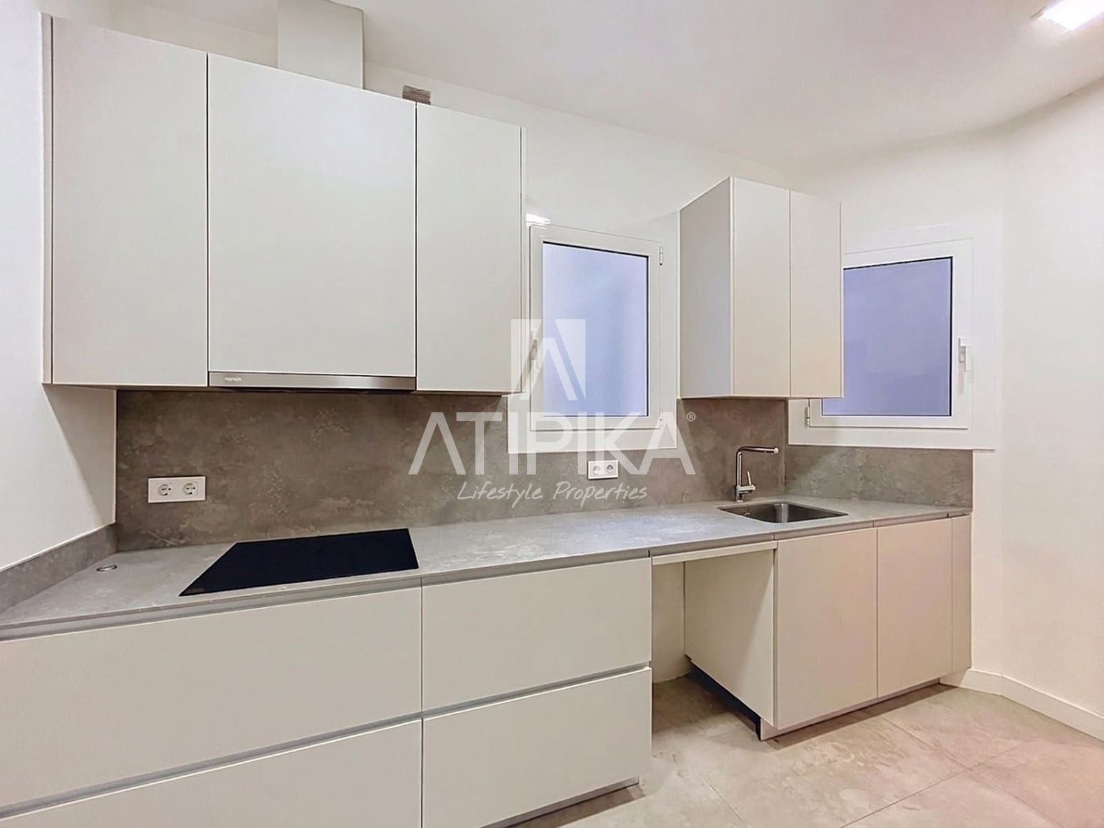 5 bedroom Office for rent in Barcelona city - € 2,400 (Ref: 10166003)