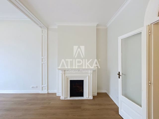 5 bedroom Office for rent in Barcelona city - € 2,400 (Ref: 10166003)