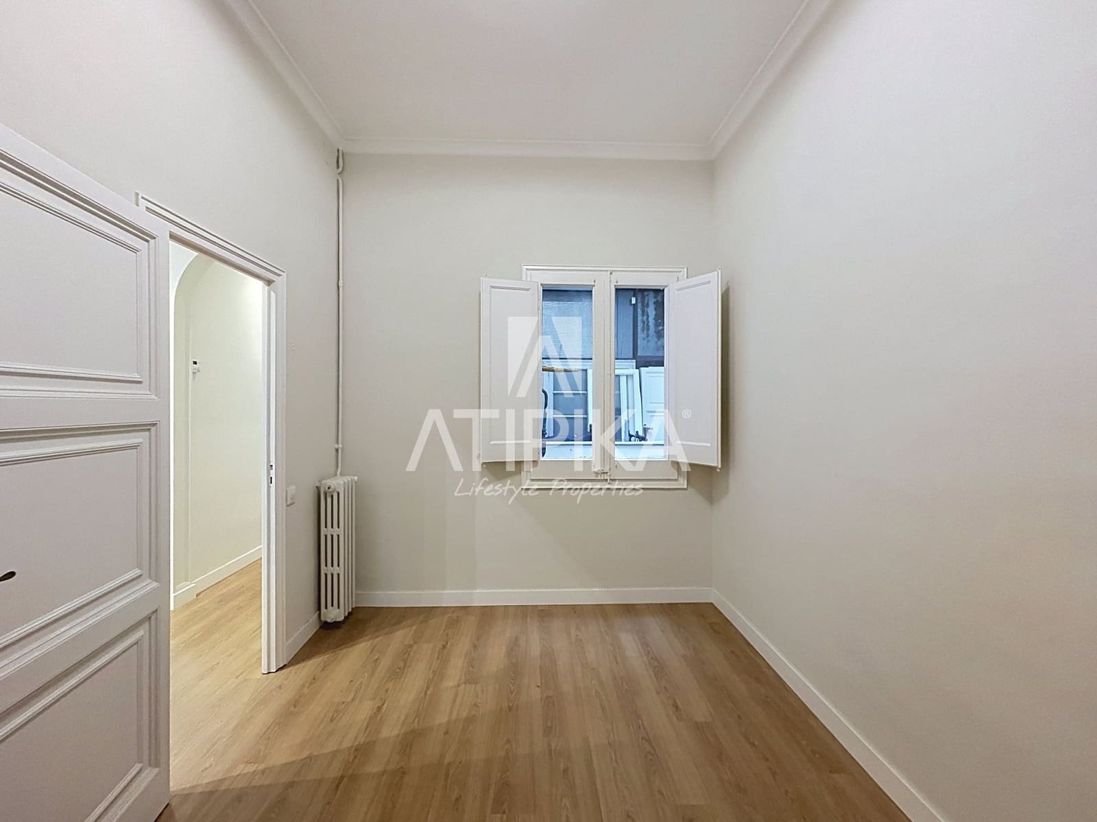 5 bedroom Office for rent in Barcelona city - € 2,400 (Ref: 10166003)