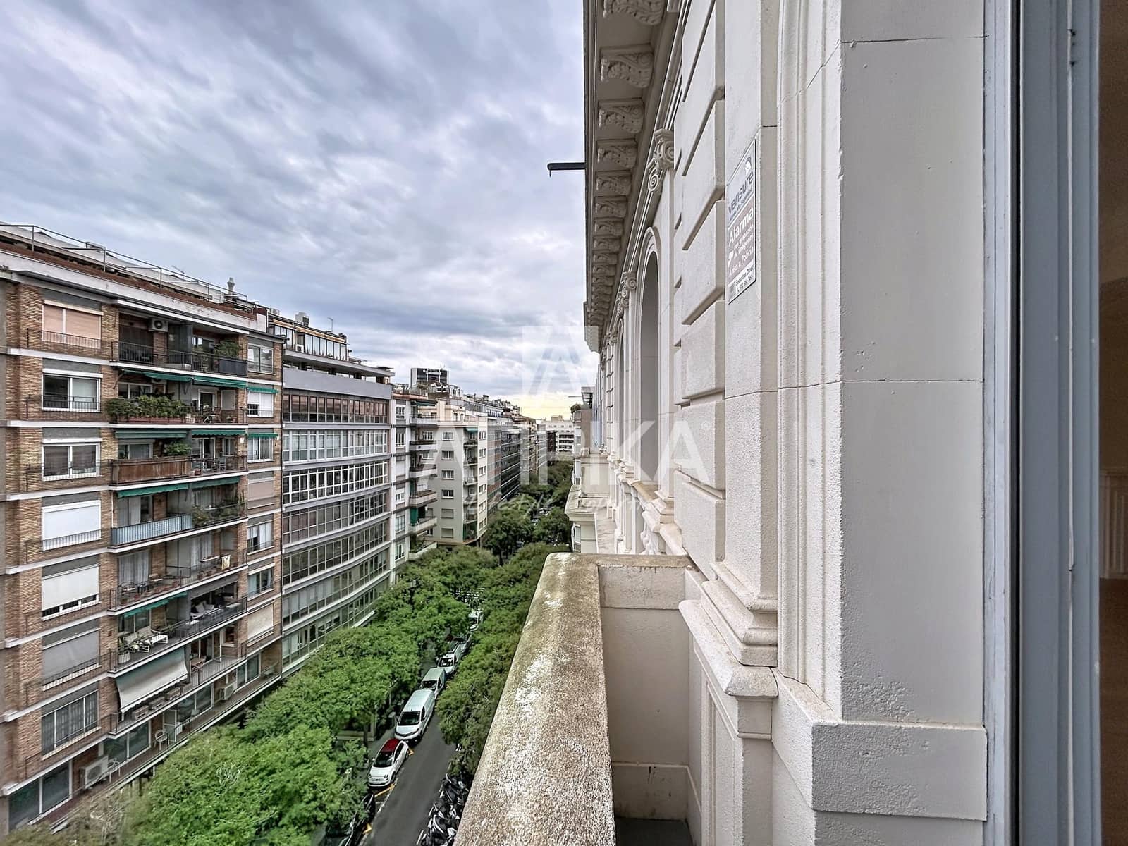 5 bedroom Office for rent in Barcelona city - € 2,400 (Ref: 10166003)