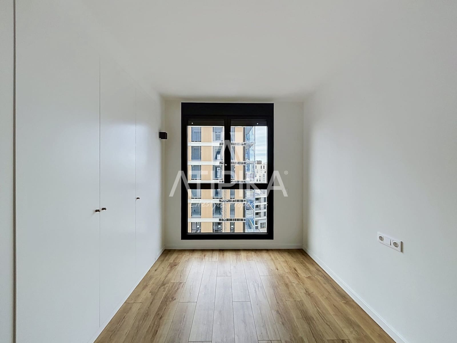 2 slaapkamer Appartement te huur in Barcelona stad met zwembad garage - € 1.900 (Ref: 10168075)
