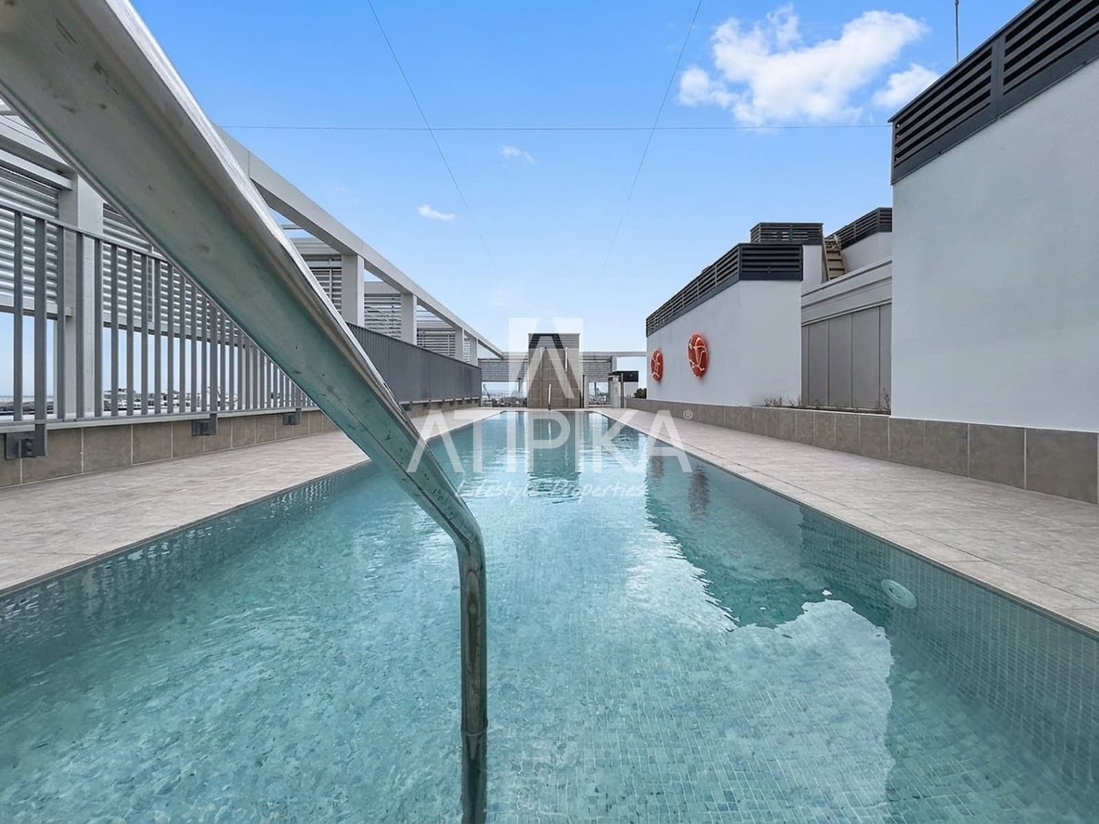 2 slaapkamer Appartement te huur in Barcelona stad met zwembad garage - € 1.900 (Ref: 10168075)