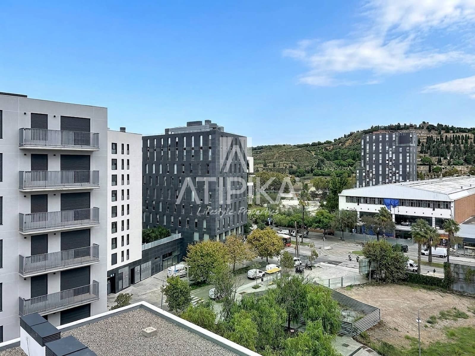 2 slaapkamer Appartement te huur in Barcelona stad met zwembad garage - € 1.900 (Ref: 10168075)