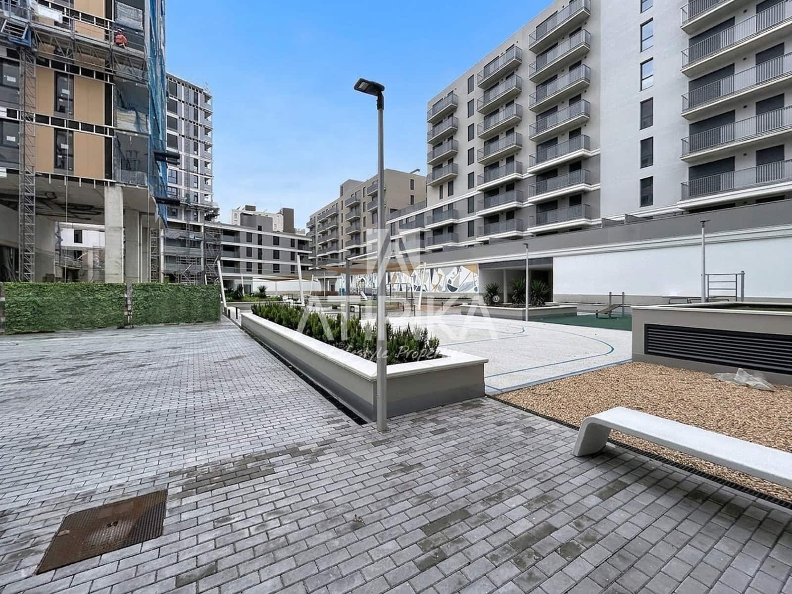 2 slaapkamer Appartement te huur in Barcelona stad met zwembad garage - € 1.900 (Ref: 10168075)