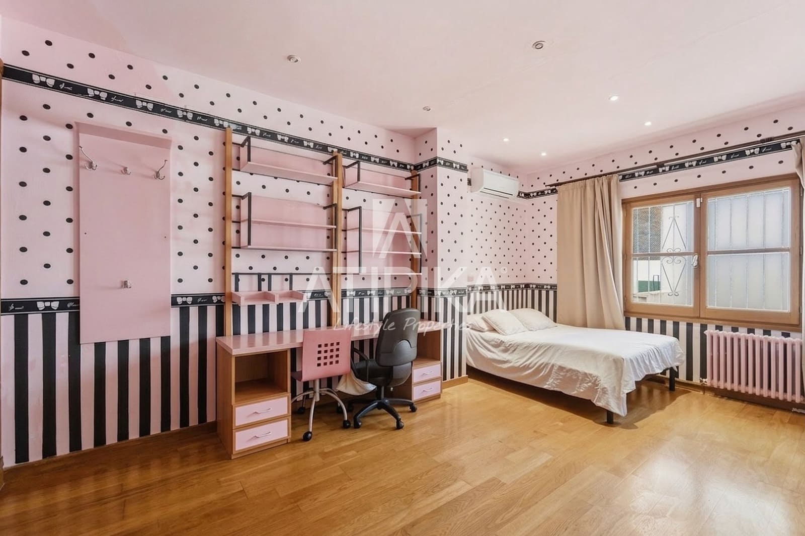 7 soveværelse Villa til salg i Sant Pere de Ribes med swimmingpool - € 4.350.000 (Ref: 10168076)
