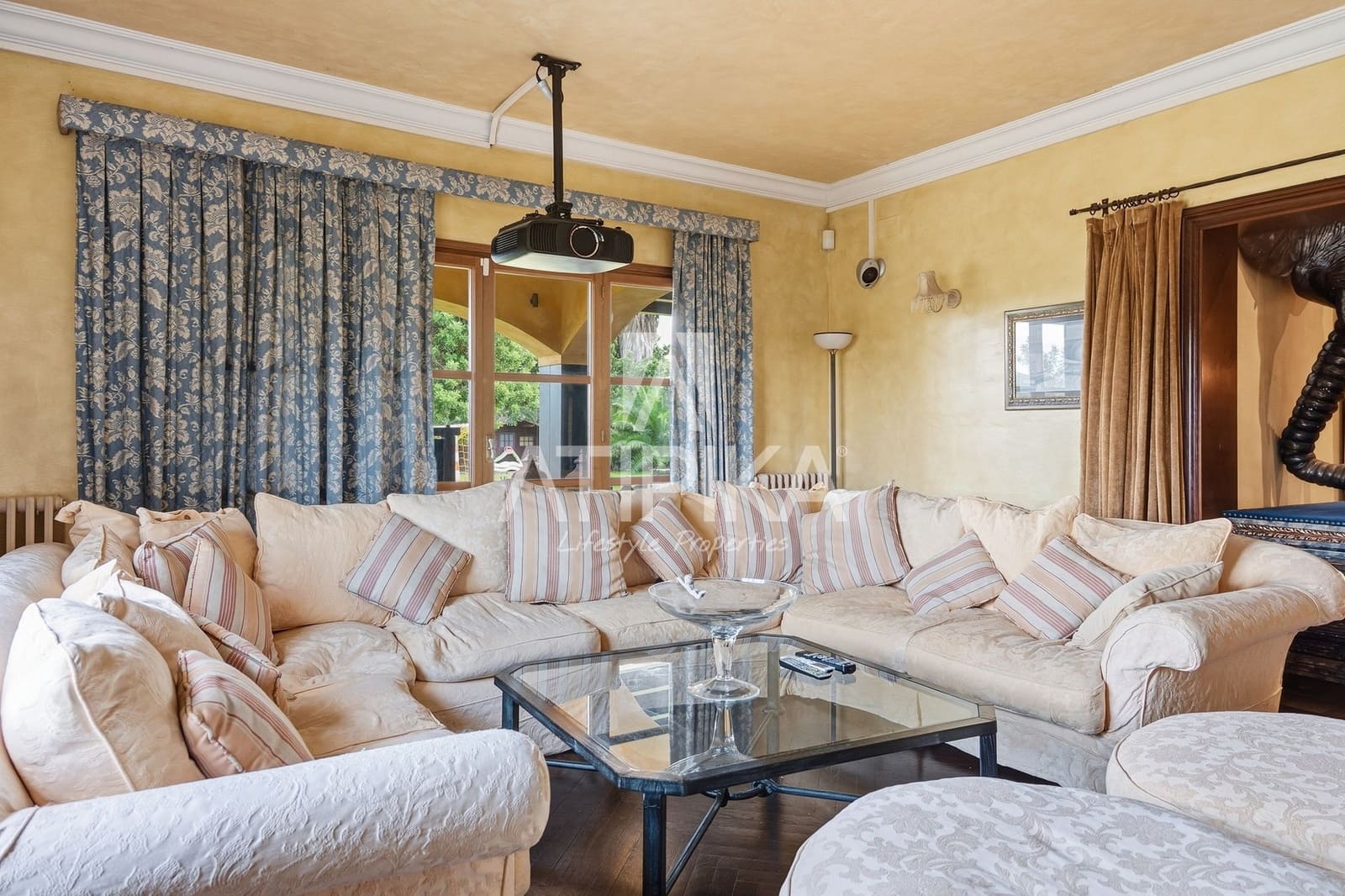 7 soveværelse Villa til salg i Sant Pere de Ribes med swimmingpool - € 4.350.000 (Ref: 10168076)