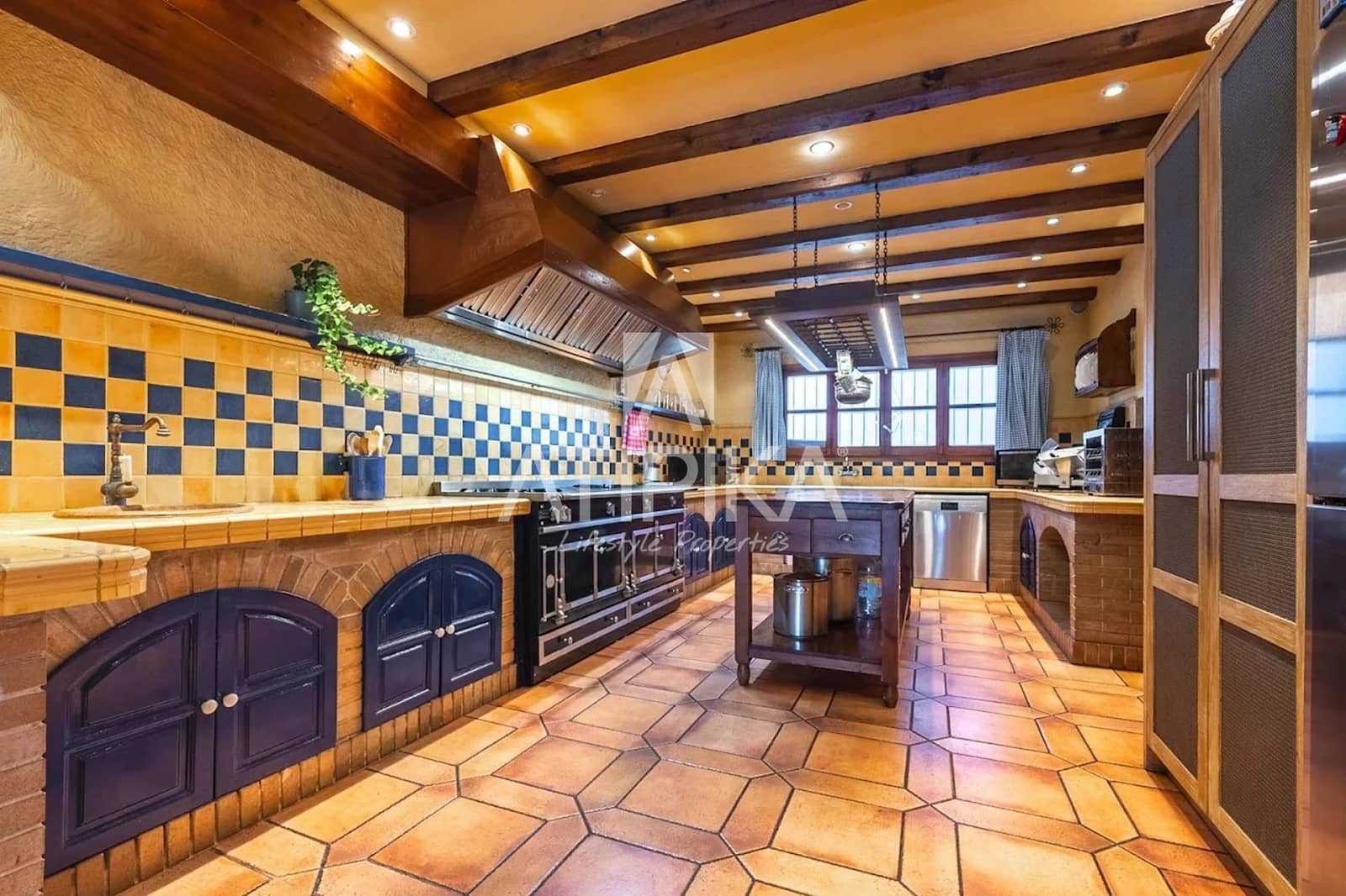 7 soveværelse Villa til salg i Sant Pere de Ribes med swimmingpool - € 4.350.000 (Ref: 10168076)