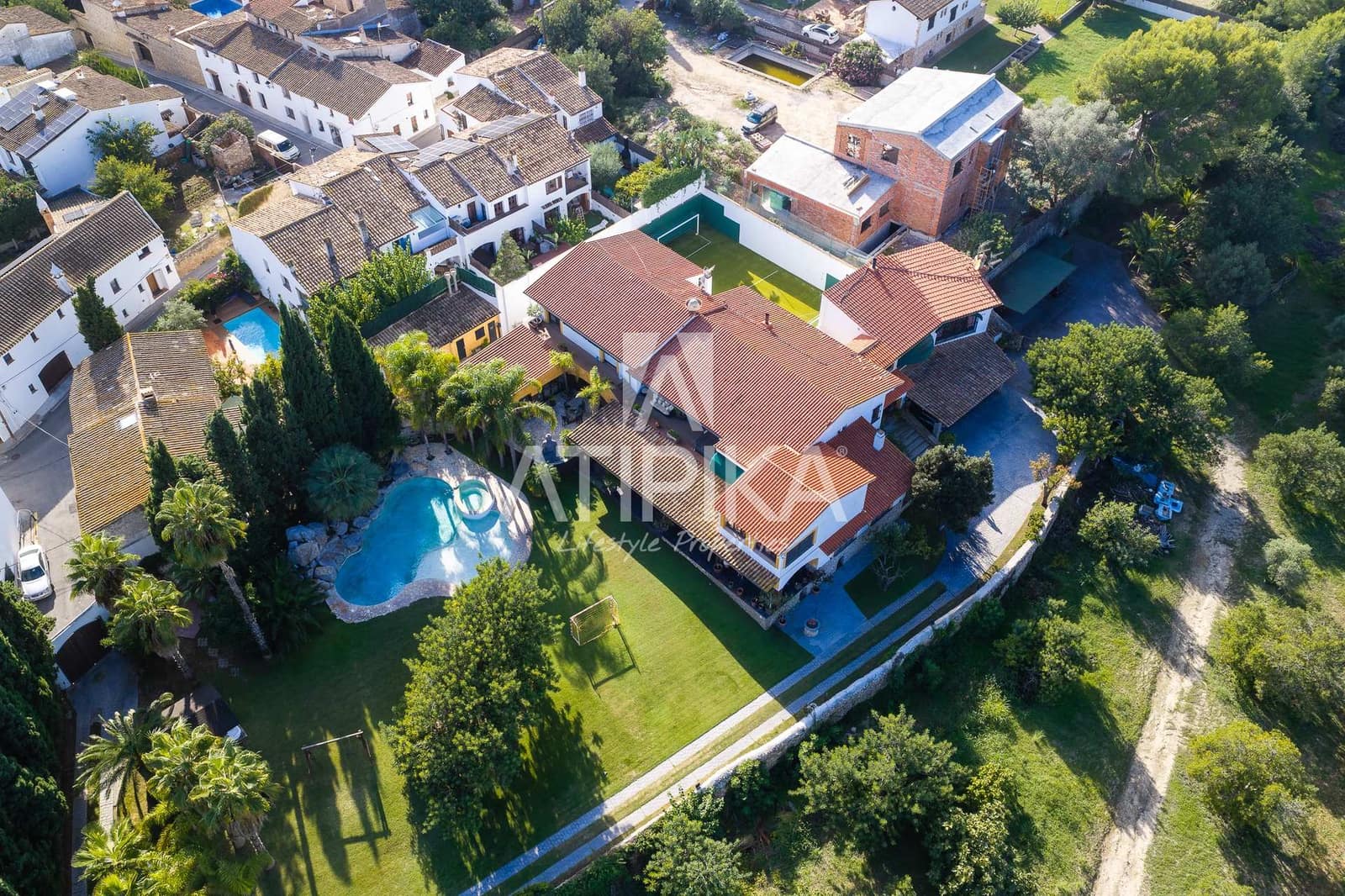 7 soveværelse Villa til salg i Sant Pere de Ribes med swimmingpool - € 4.350.000 (Ref: 10168076)