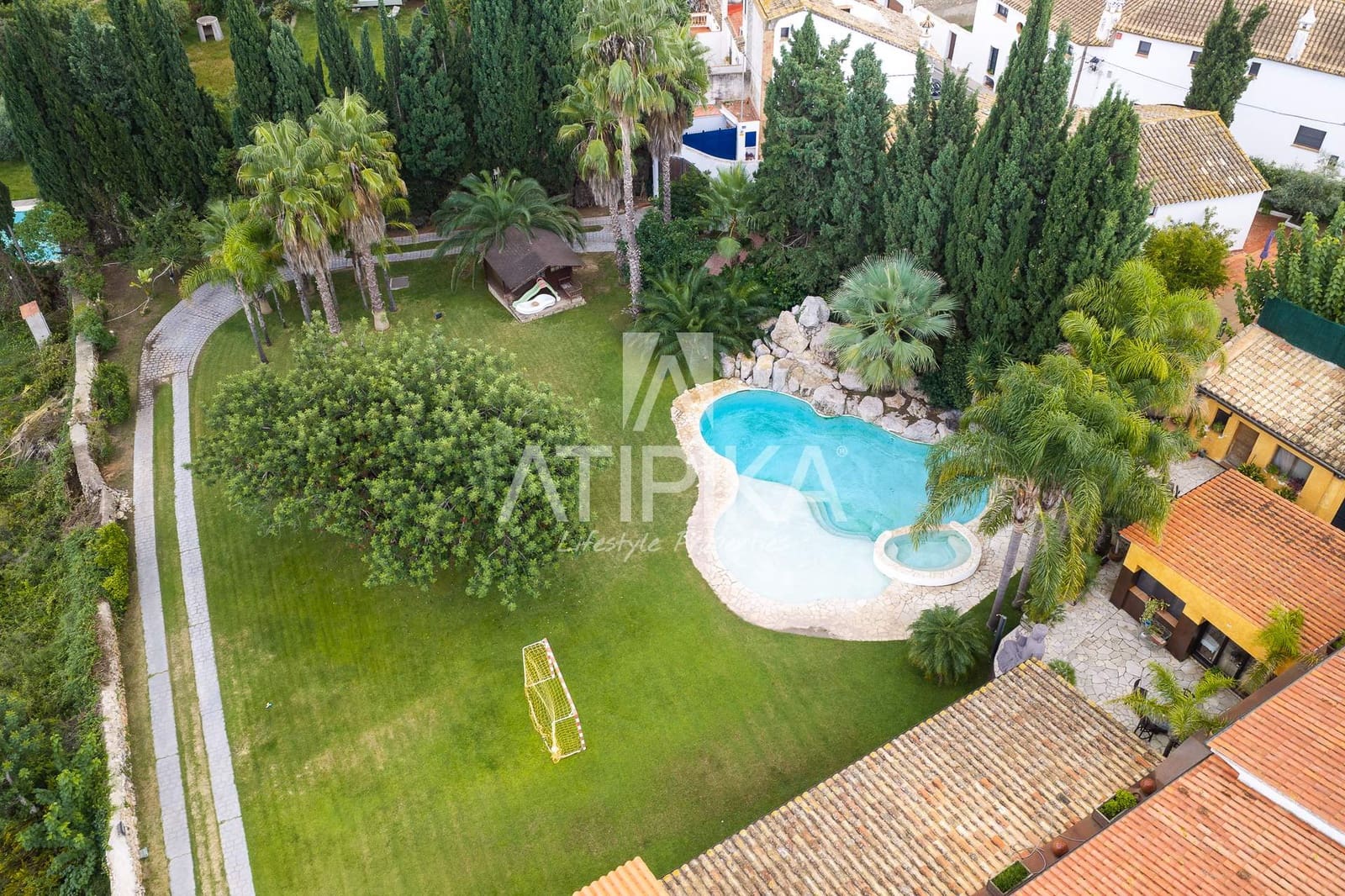 7 soveværelse Villa til salg i Sant Pere de Ribes med swimmingpool - € 4.350.000 (Ref: 10168076)