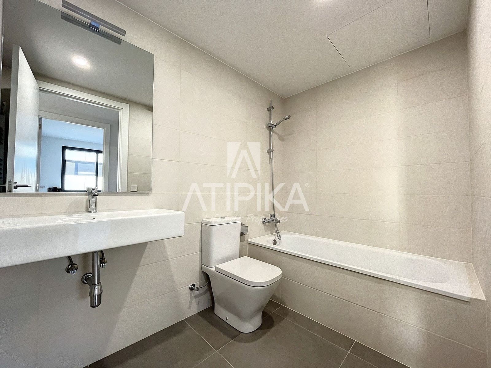 3 bedroom Apartment for rent in Sitges with pool garage - € 2,886 (Ref: 10182417)