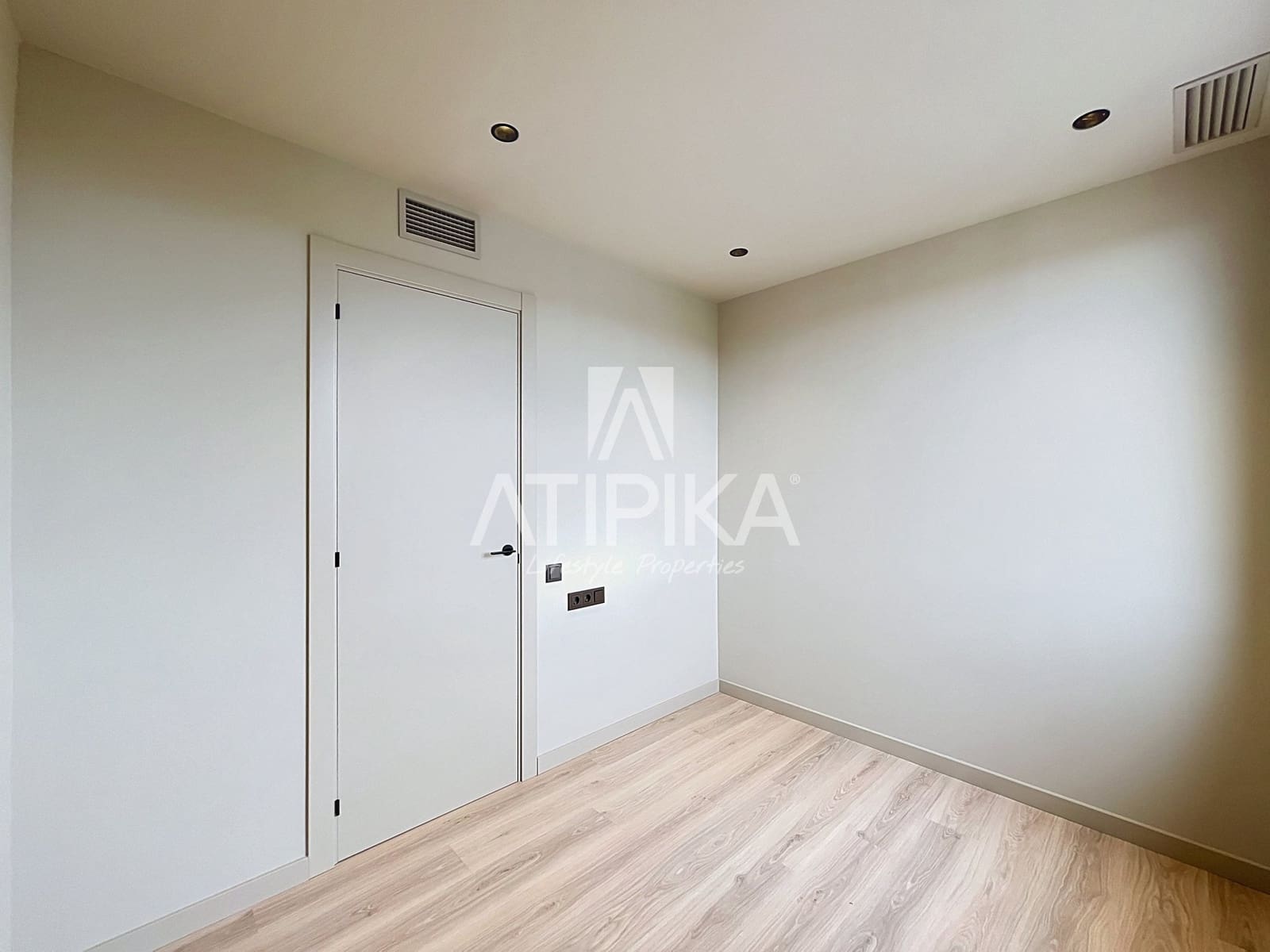 Ático de 2 habitaciones en Barcelona ciudad en venta - 790.000 € (Ref: 10182418)