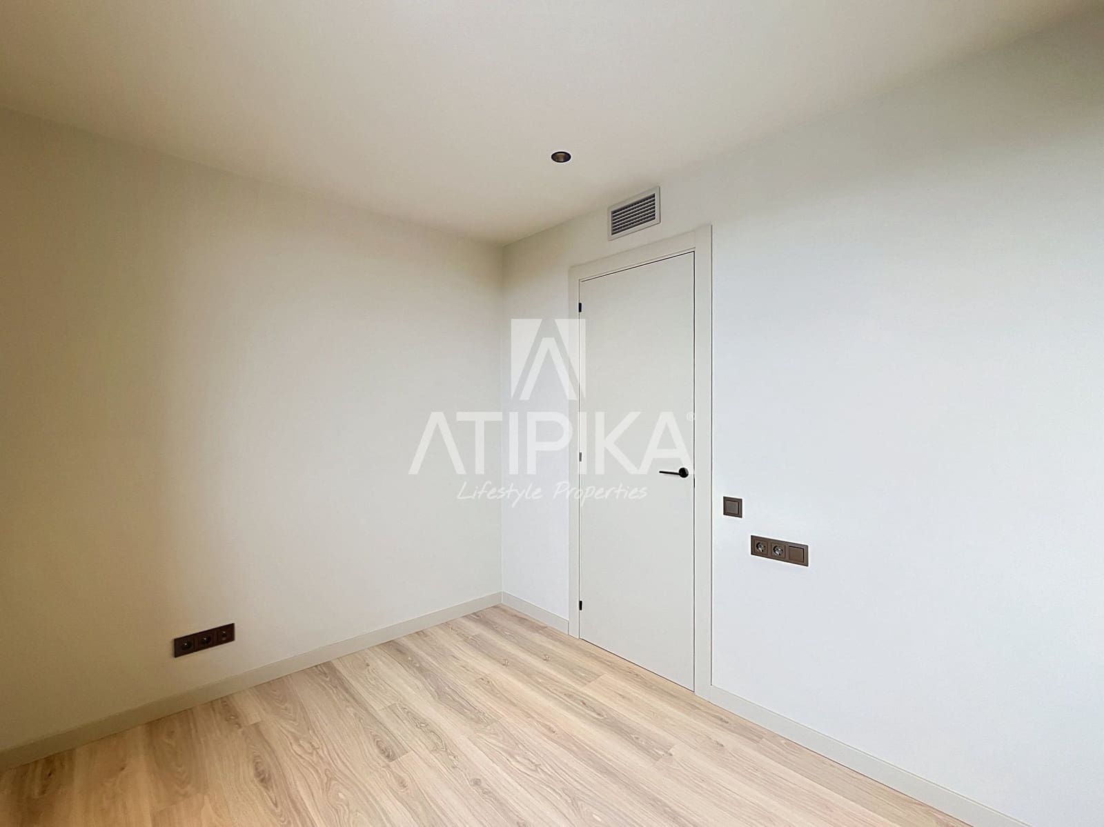 Ático de 2 habitaciones en Barcelona ciudad en venta - 790.000 € (Ref: 10182418)