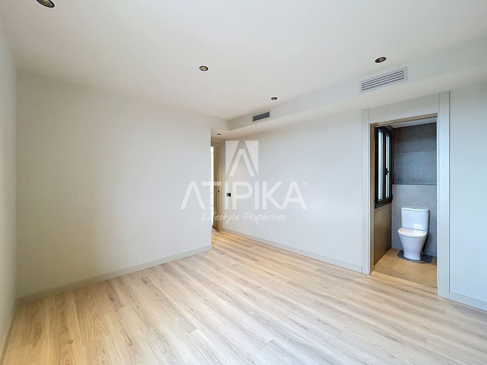 Ático de 2 habitaciones en Barcelona ciudad en venta - 790.000 € (Ref: 10182418)