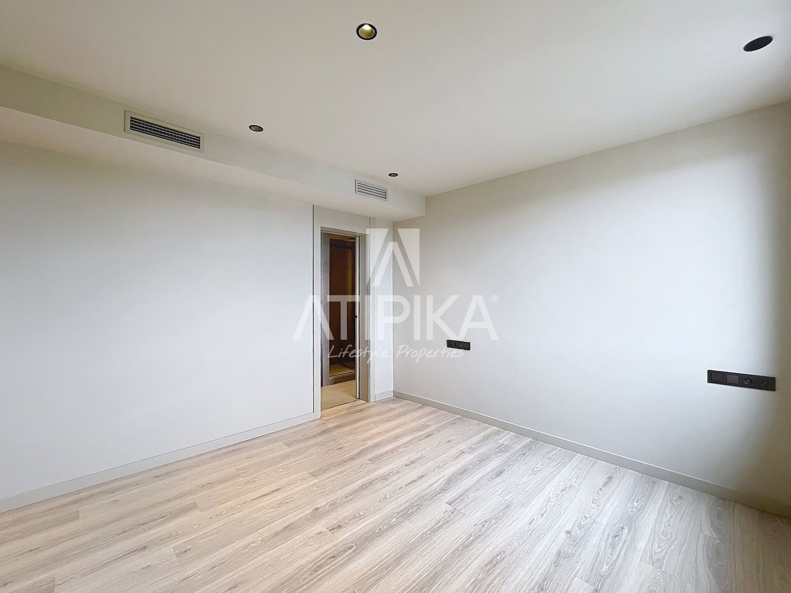 Ático de 2 habitaciones en Barcelona ciudad en venta - 790.000 € (Ref: 10182418)