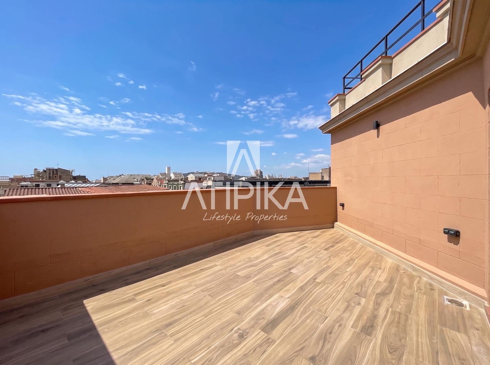 Ático de 2 habitaciones en Barcelona ciudad en venta - 840.000 € (Ref: 10182419)