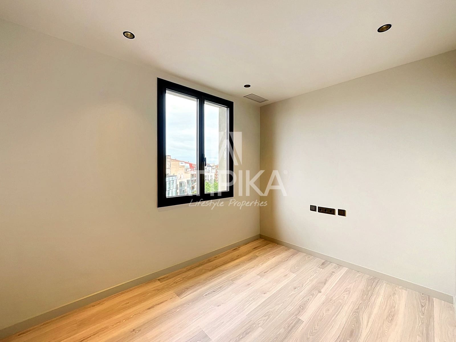 Ático de 2 habitaciones en Barcelona ciudad en venta - 840.000 € (Ref: 10182419)