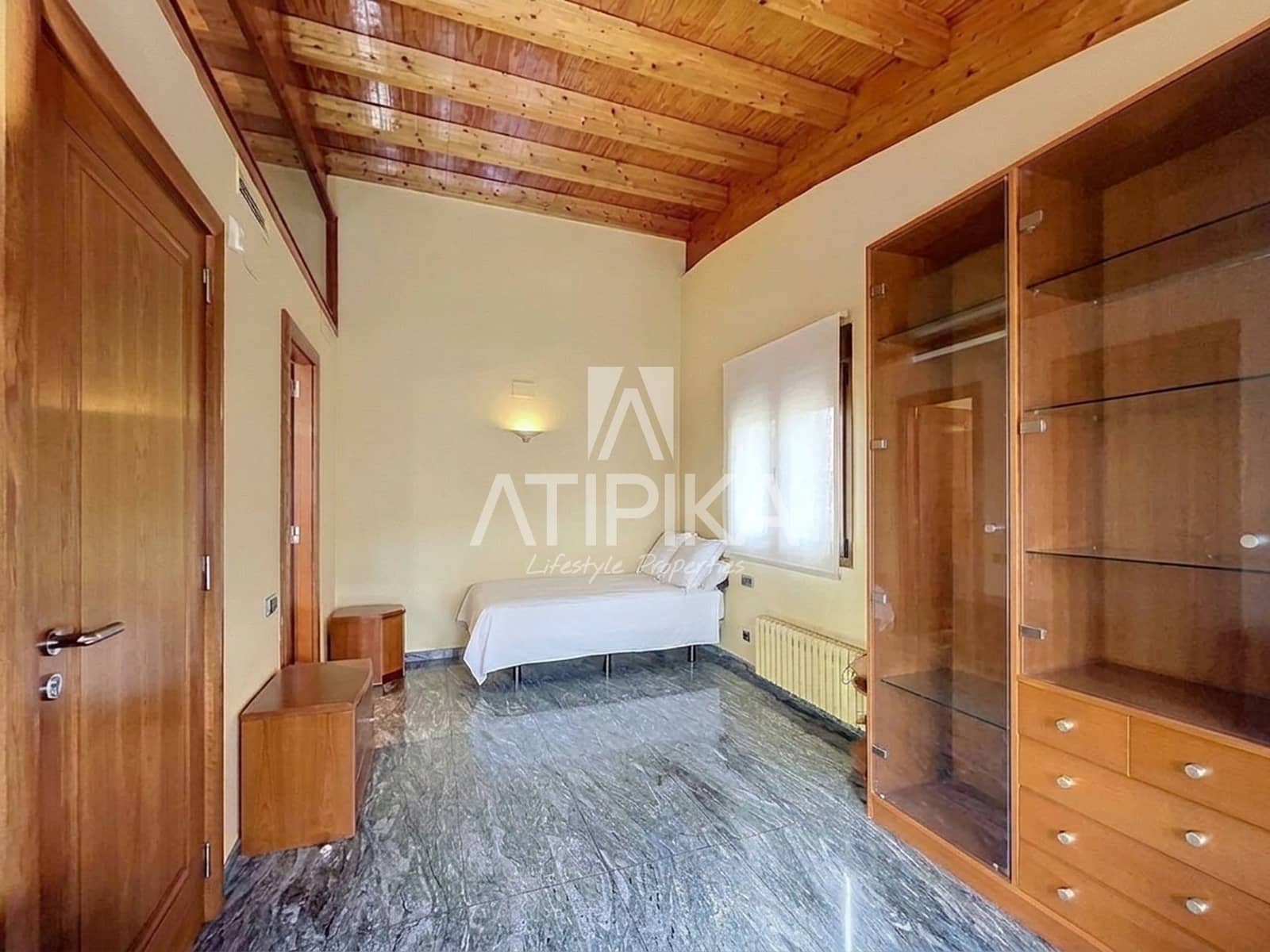 4 soveværelse Villa til salg i Esplugues de Llobregat med swimmingpool garage - € 2.150.000 (Ref: 10186321)