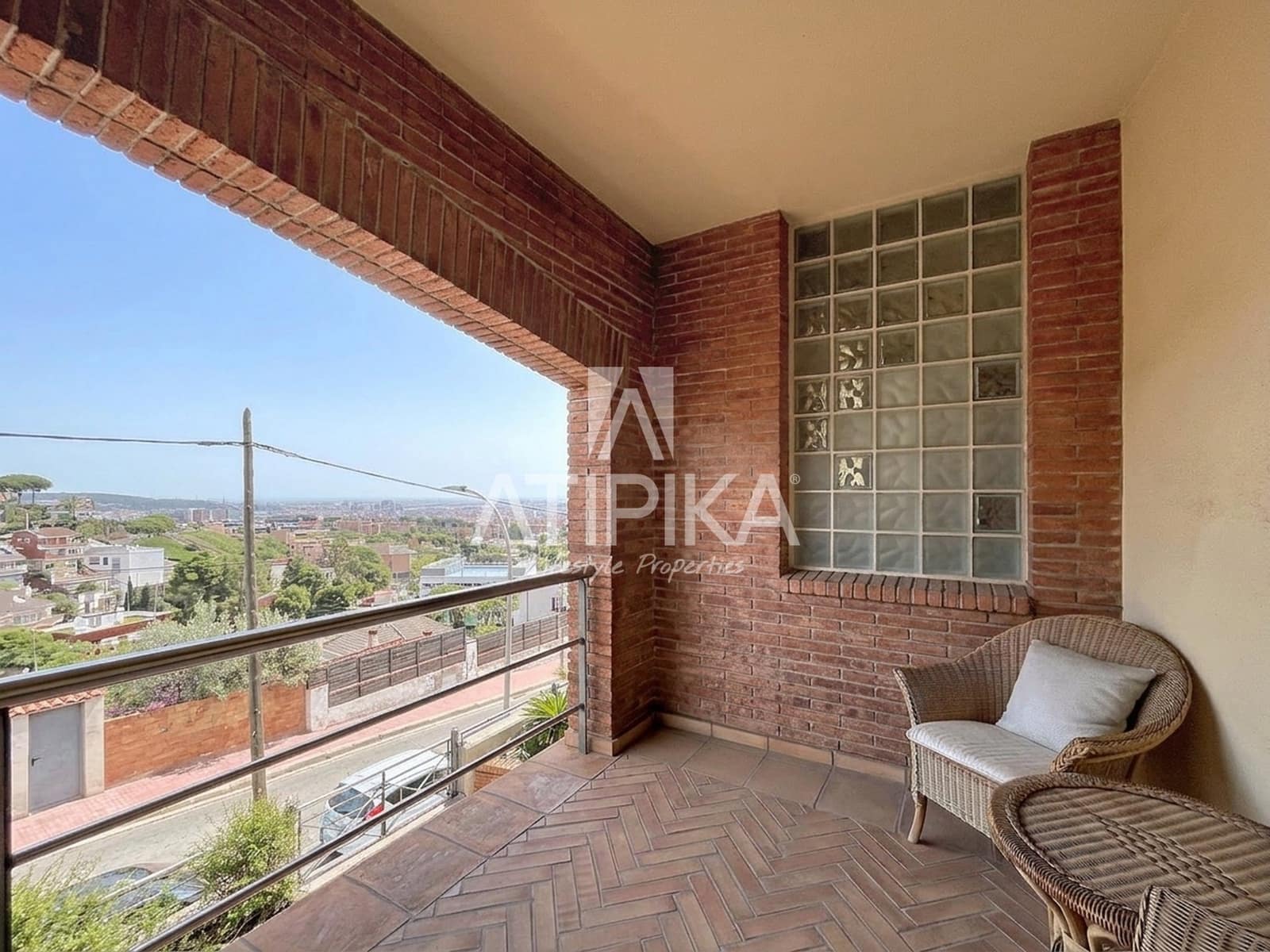 4 soveværelse Villa til salg i Esplugues de Llobregat med swimmingpool garage - € 2.150.000 (Ref: 10186321)