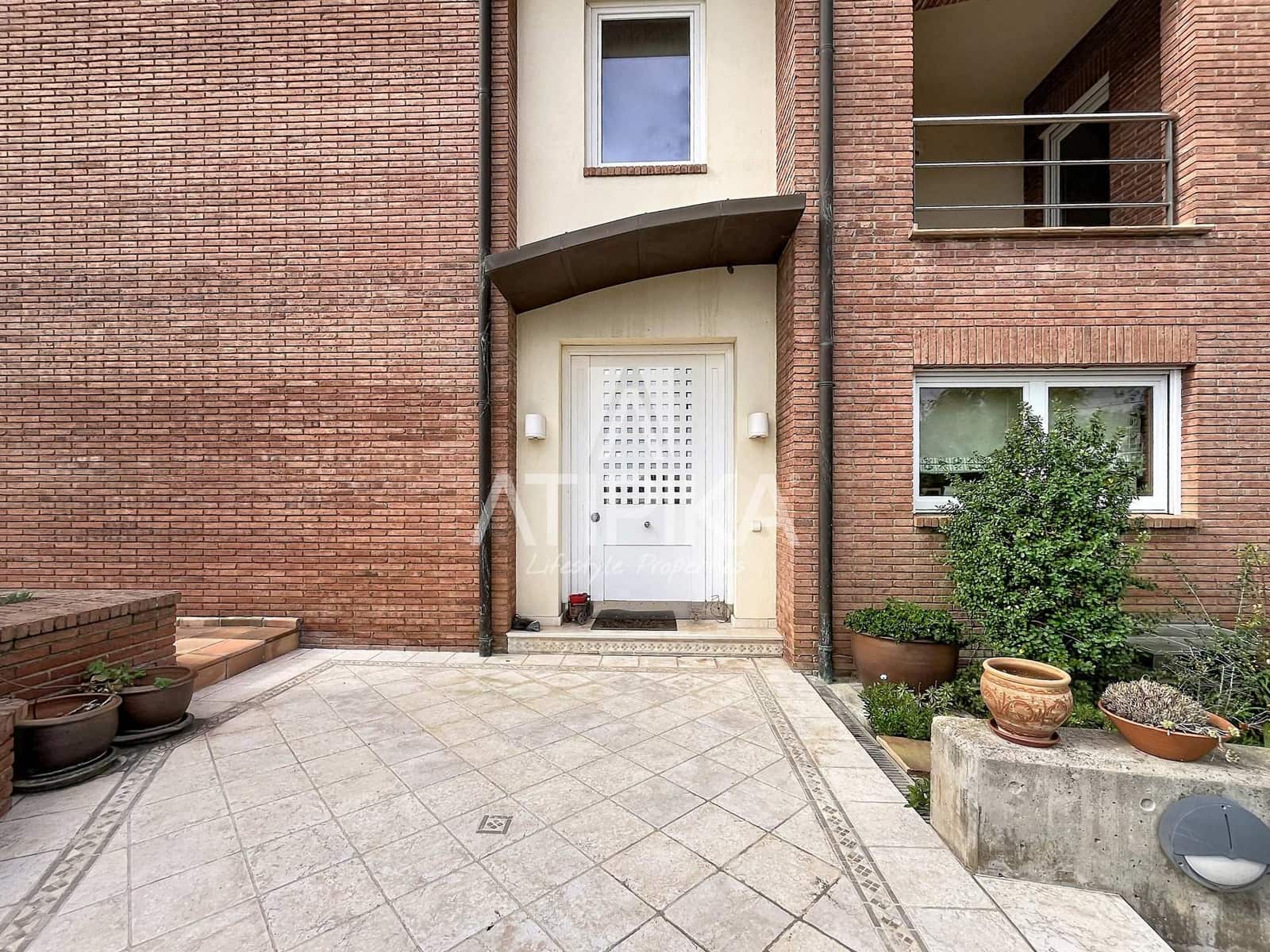 4 soveværelse Villa til salg i Esplugues de Llobregat med swimmingpool garage - € 2.150.000 (Ref: 10186321)