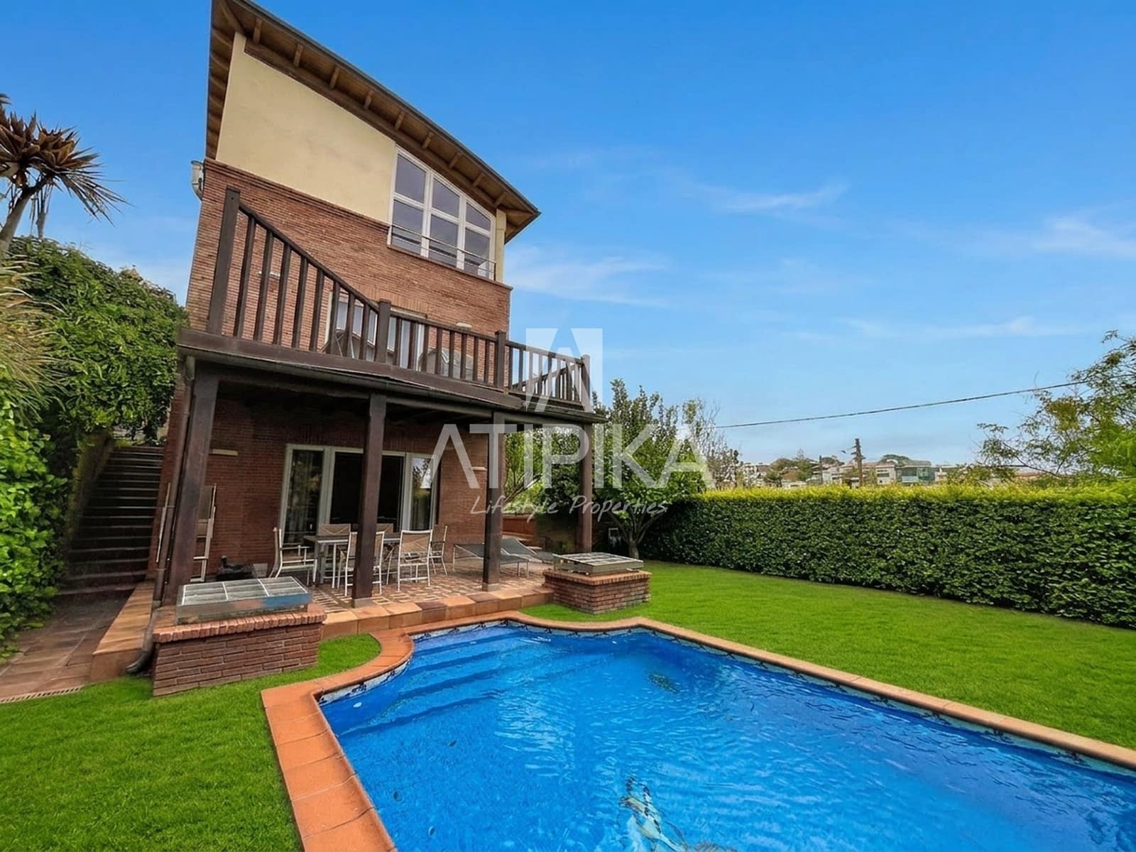 4 soveværelse Villa til salg i Esplugues de Llobregat med swimmingpool garage - € 2.150.000 (Ref: 10186321)