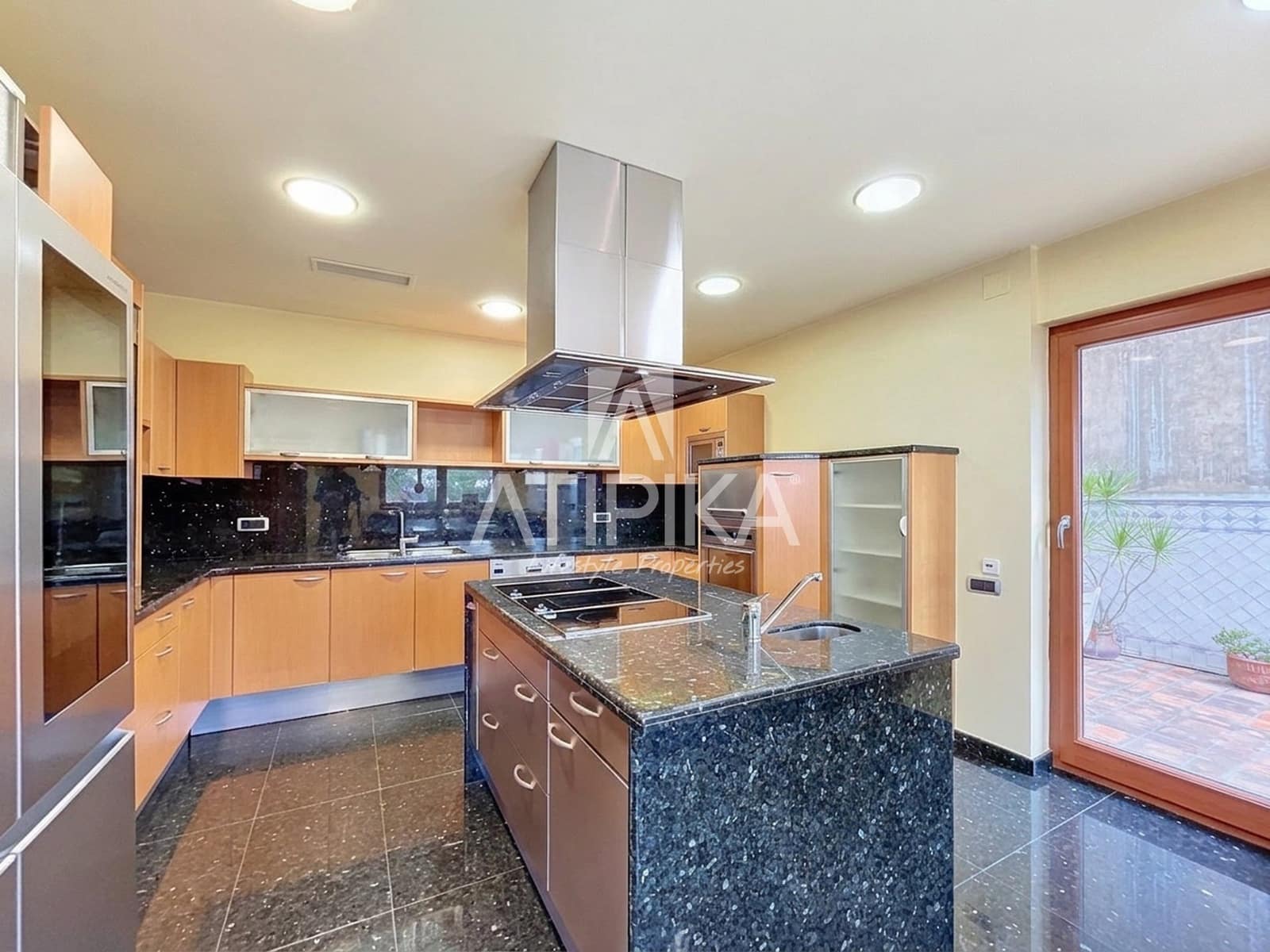 4 soveværelse Villa til salg i Esplugues de Llobregat med swimmingpool garage - € 2.150.000 (Ref: 10186321)