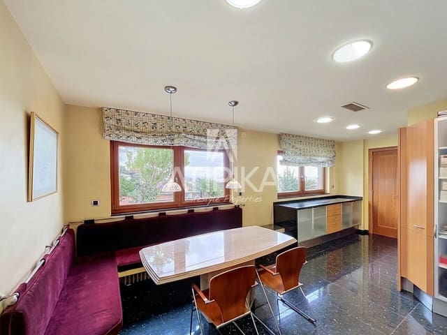 4 soveværelse Villa til salg i Esplugues de Llobregat med swimmingpool garage - € 2.150.000 (Ref: 10186321)