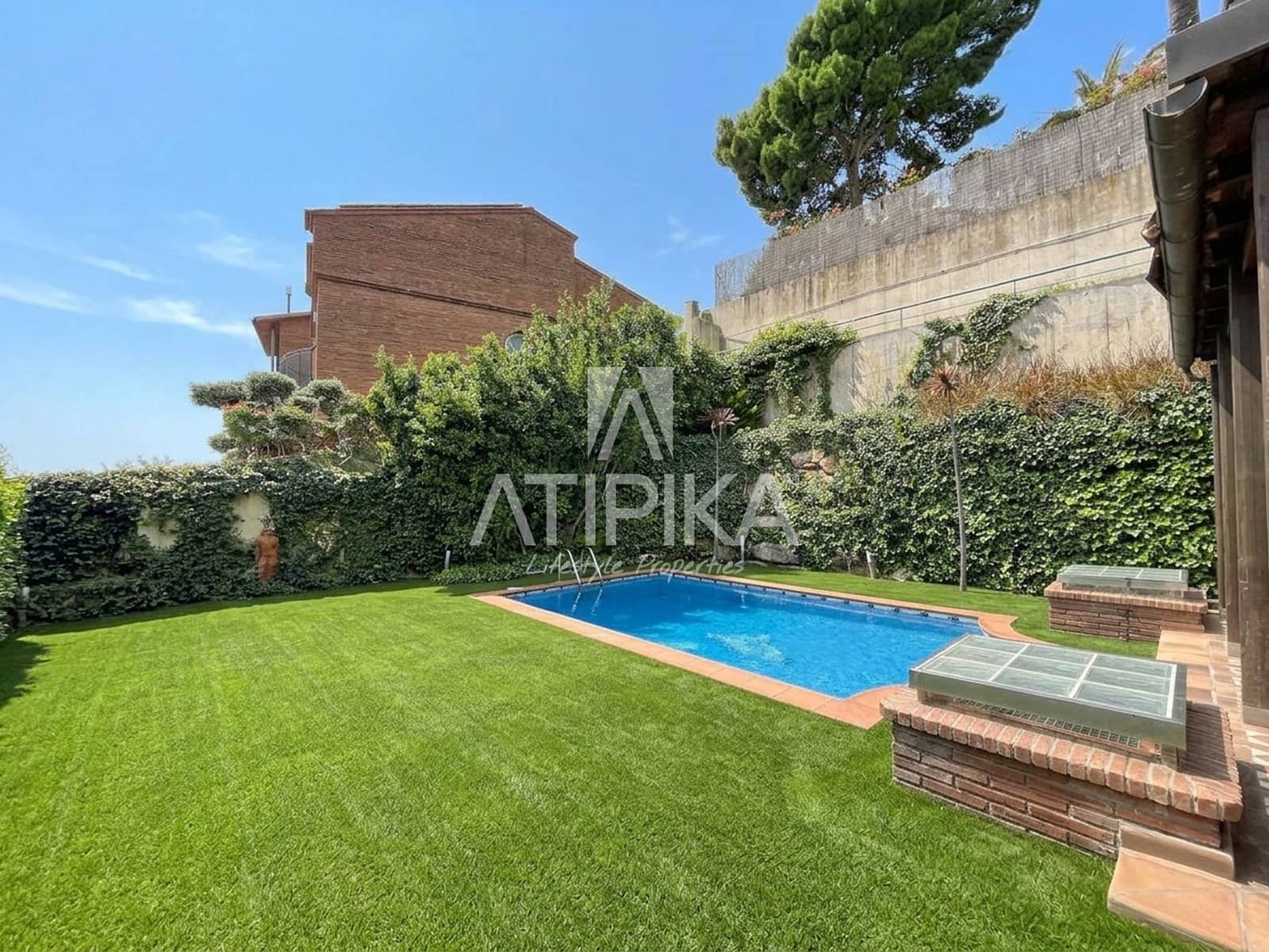 4 soveværelse Villa til salg i Esplugues de Llobregat med swimmingpool garage - € 2.150.000 (Ref: 10186321)