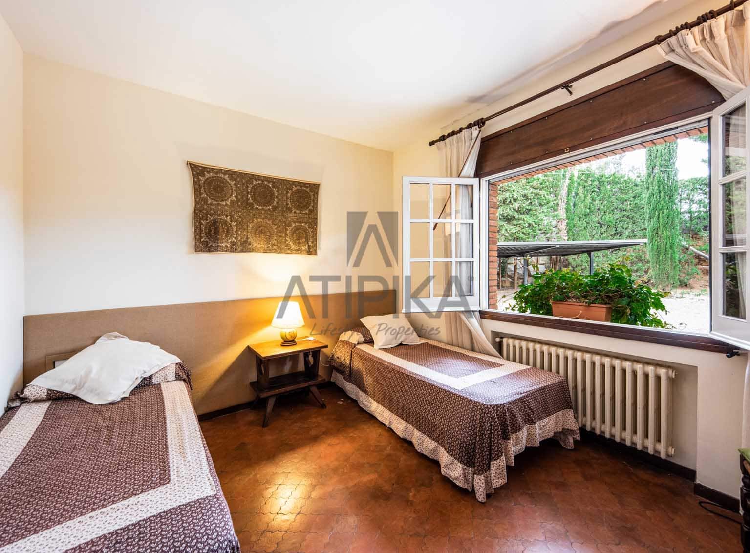 5 bedroom Villa for sale in Sant Vicenc de Montalt with pool - € 1,575,000 (Ref: 5097743)