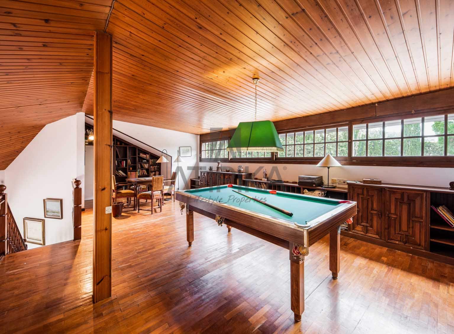 5 bedroom Villa for sale in Sant Vicenc de Montalt with pool - € 1,575,000 (Ref: 5097743)