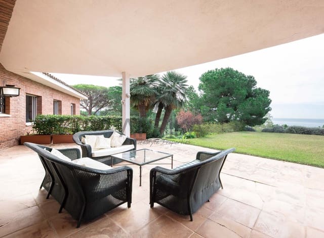 5 soverom Villa til salgs i Sant Vicenç de Montalt med svømmebasseng - € 1 575 000 (Ref: 5097743)