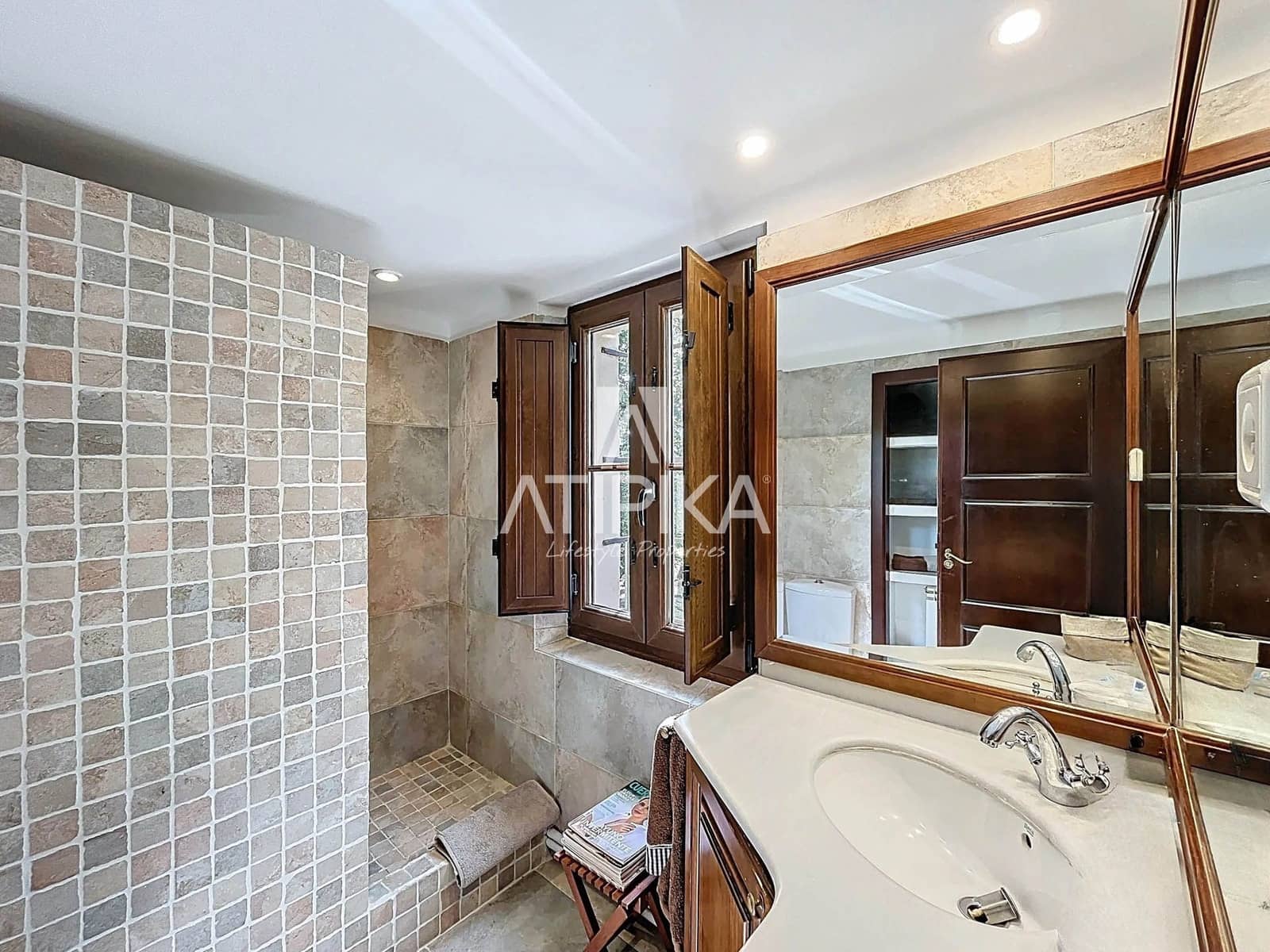 5 soveværelse Finca/Landehus til salg i Vallgorguina med swimmingpool - € 1.200.000 (Ref: 5097817)