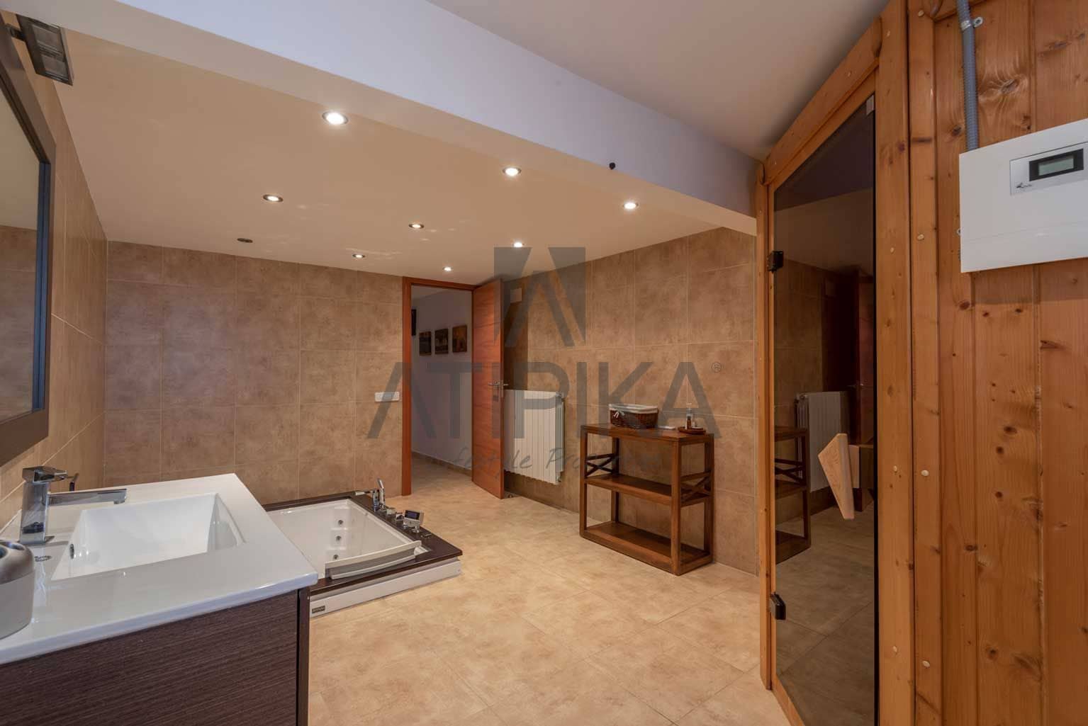 6 soveværelse Villa til salg i Cabrils med swimmingpool - € 695.000 (Ref: 5097949)