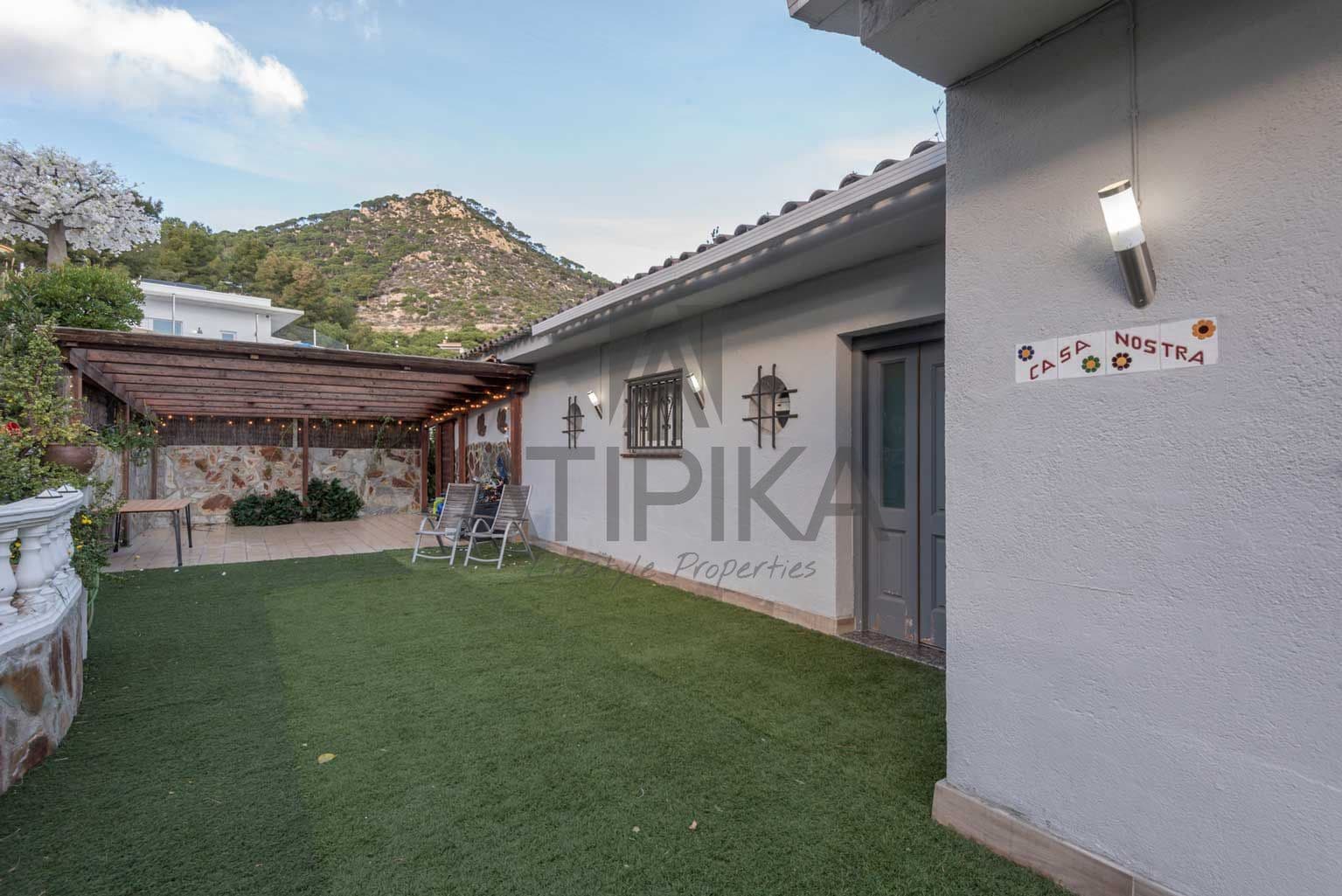 6 soveværelse Villa til salg i Cabrils med swimmingpool - € 695.000 (Ref: 5097949)