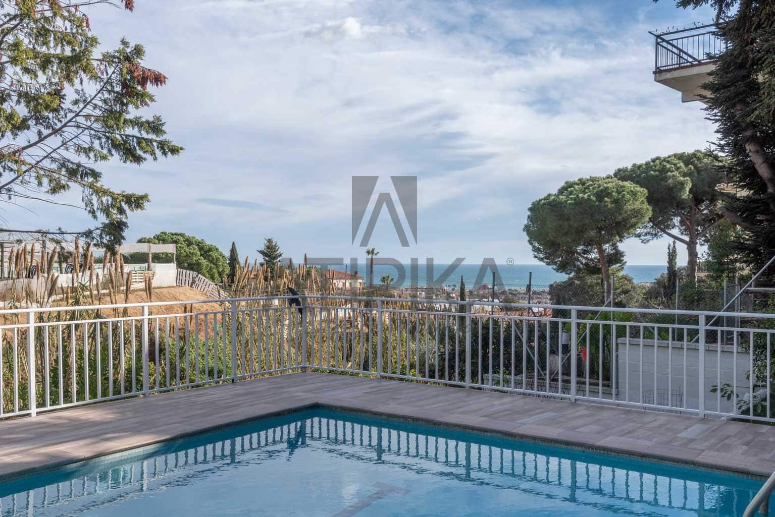 6 soveværelse Villa til salg i Cabrils med swimmingpool - € 695.000 (Ref: 5097949)