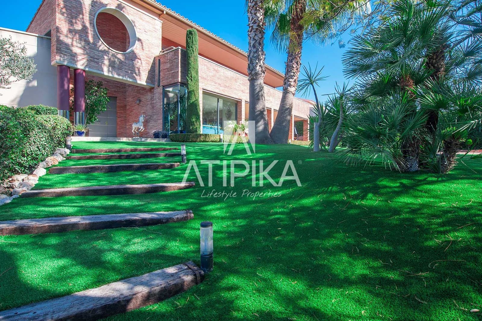 7 slaapkamer Villa te koop in Teia - € 2.450.000 (Ref: 5097987)