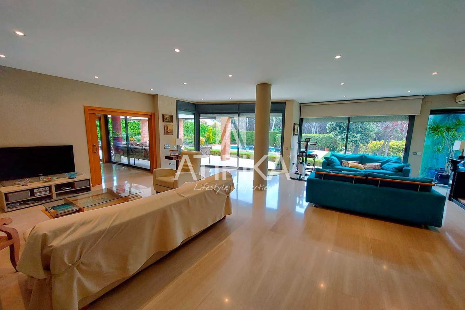 7 slaapkamer Villa te koop in Teia - € 2.450.000 (Ref: 5097987)