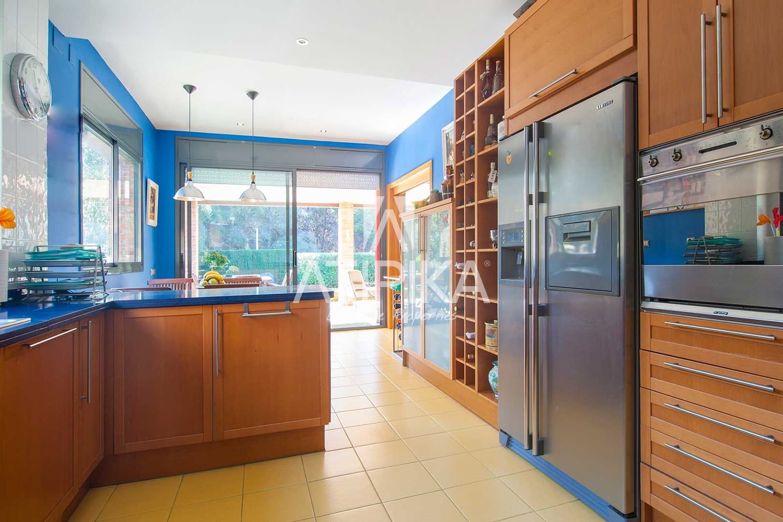 7 slaapkamer Villa te koop in Teia - € 2.450.000 (Ref: 5097987)