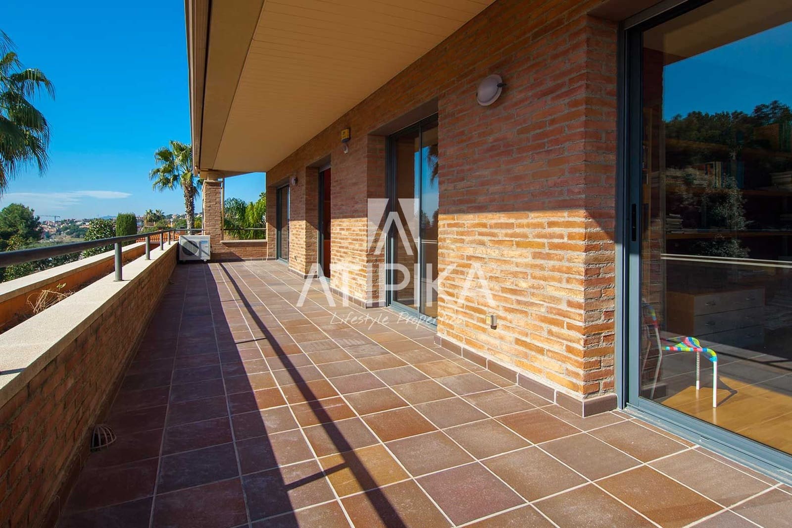 7 slaapkamer Villa te koop in Teia - € 2.450.000 (Ref: 5097987)