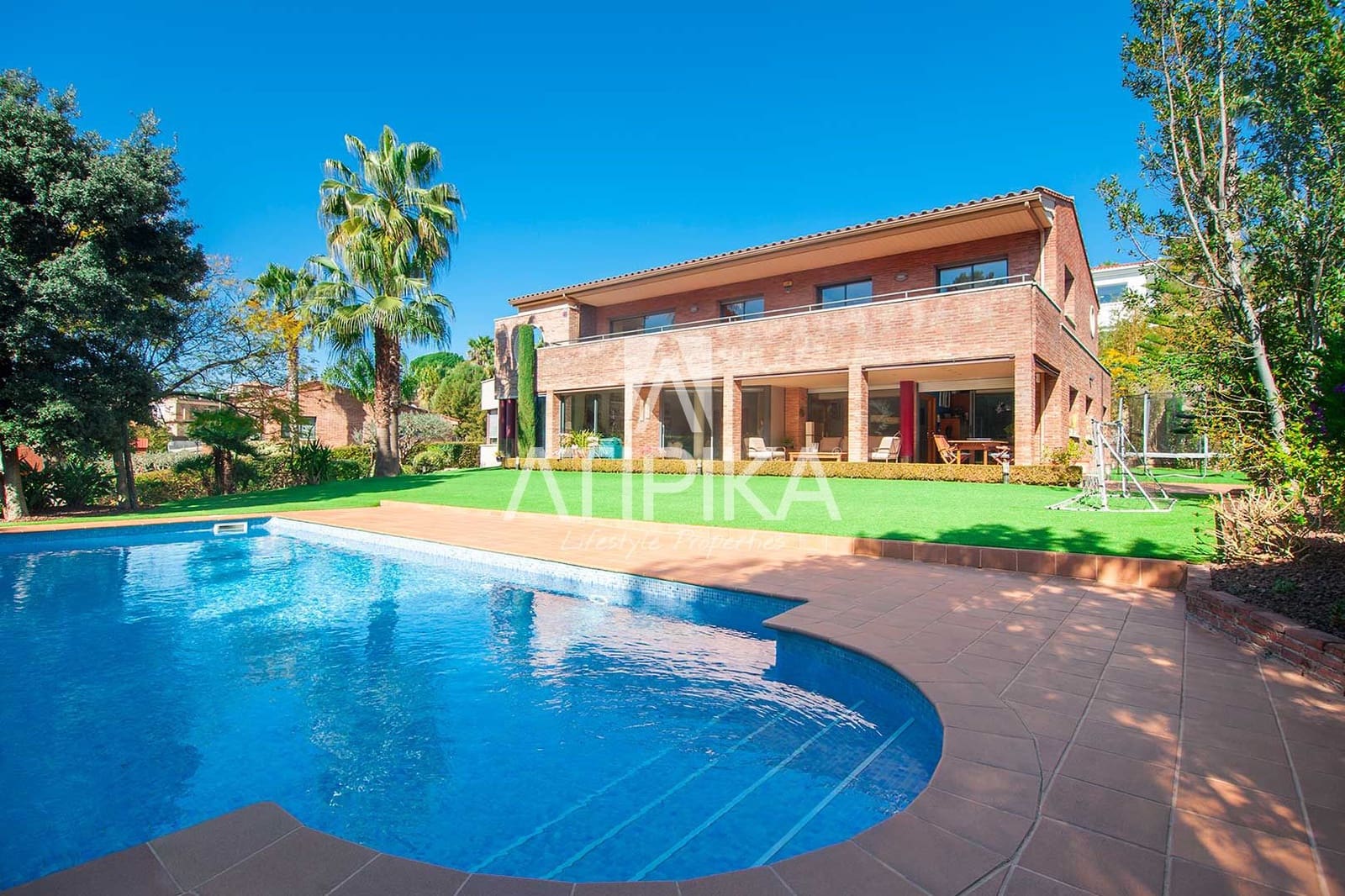 7 slaapkamer Villa te koop in Teia - € 2.450.000 (Ref: 5097987)