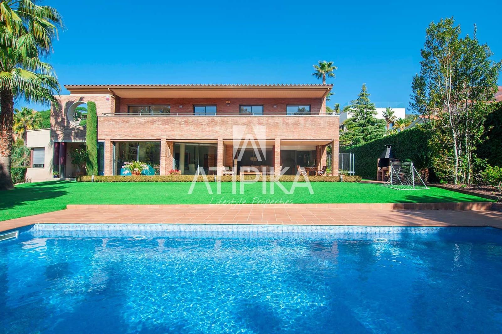 7 slaapkamer Villa te koop in Teia - € 2.450.000 (Ref: 5097987)