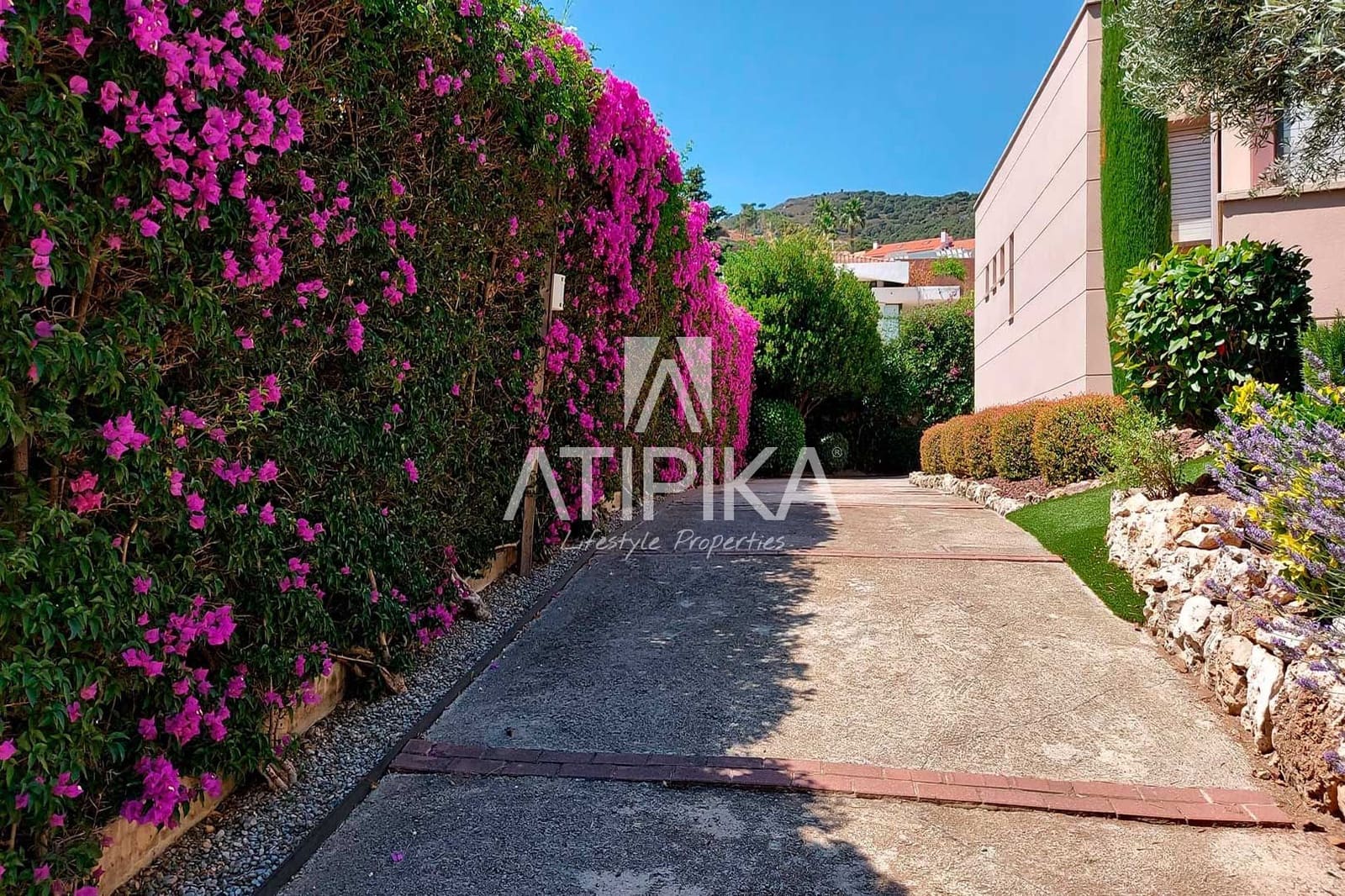 7 slaapkamer Villa te koop in Teia - € 2.450.000 (Ref: 5097987)