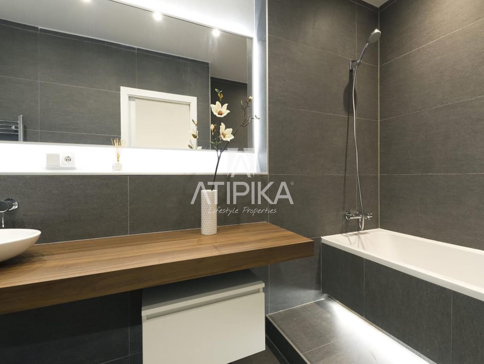 3 bedroom Apartment for sale in Barcelona city - € 1,445,000 (Ref: 5097996)