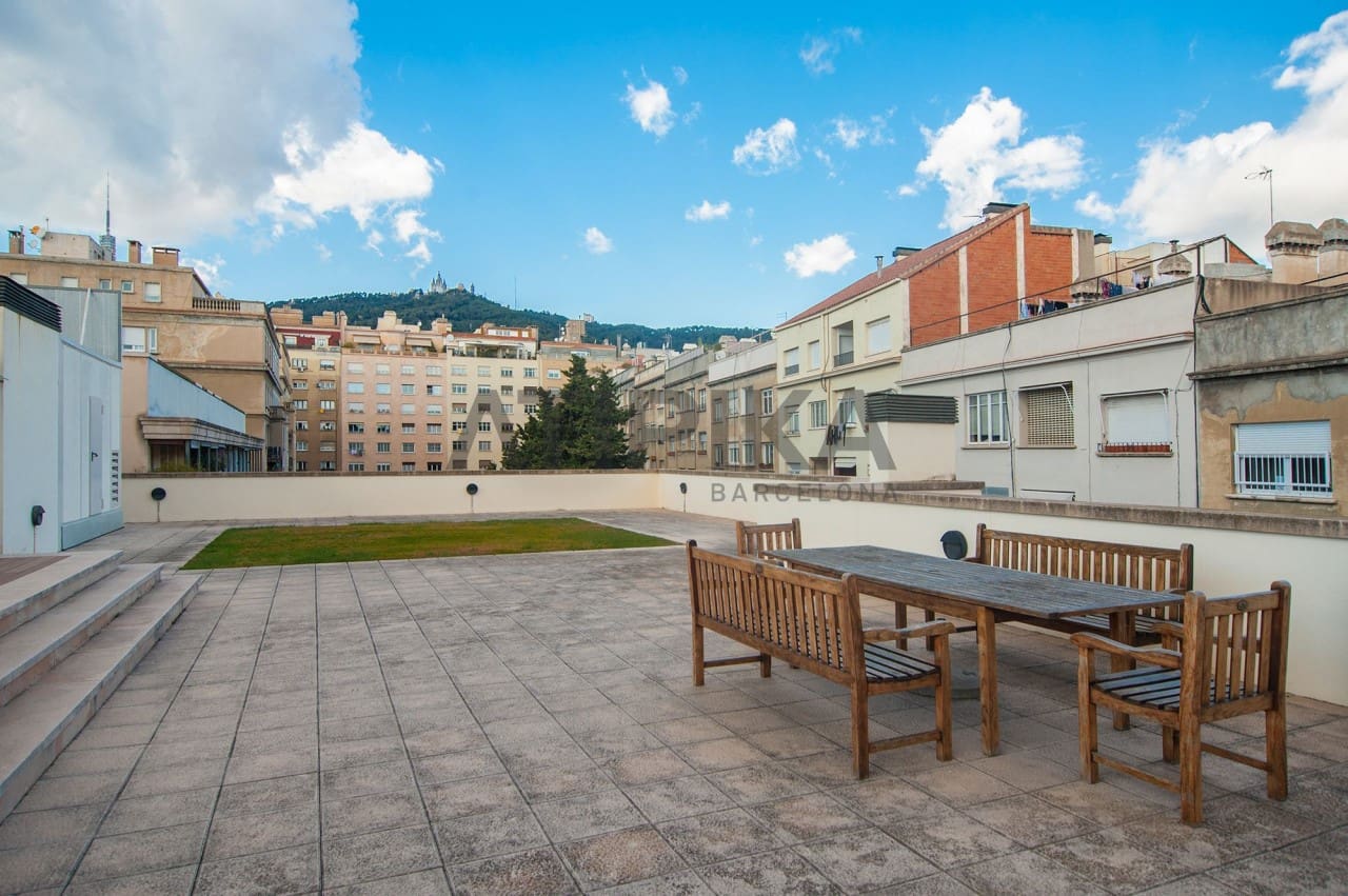 2 bedroom Apartment for sale in Barcelona city with pool - € 1,100,000 (Ref: 5098002)