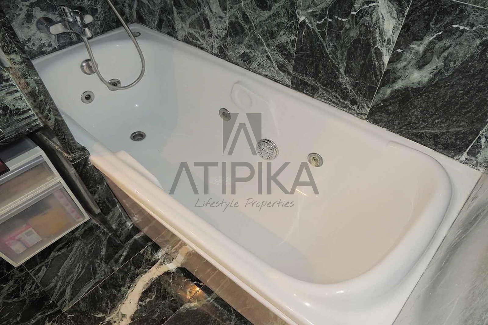 2 bedroom Apartment for sale in Barcelona city with pool - € 1,100,000 (Ref: 5098002)