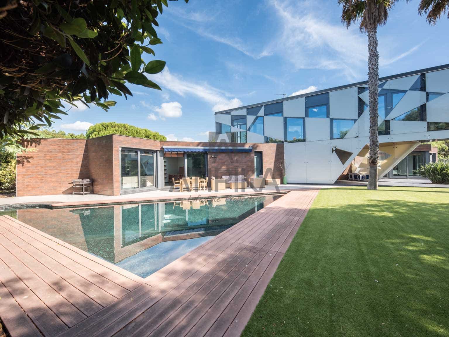 10 soverom Villa til salgs i Sitges med svømmebasseng - € 4 870 000 (Ref: 5098004)