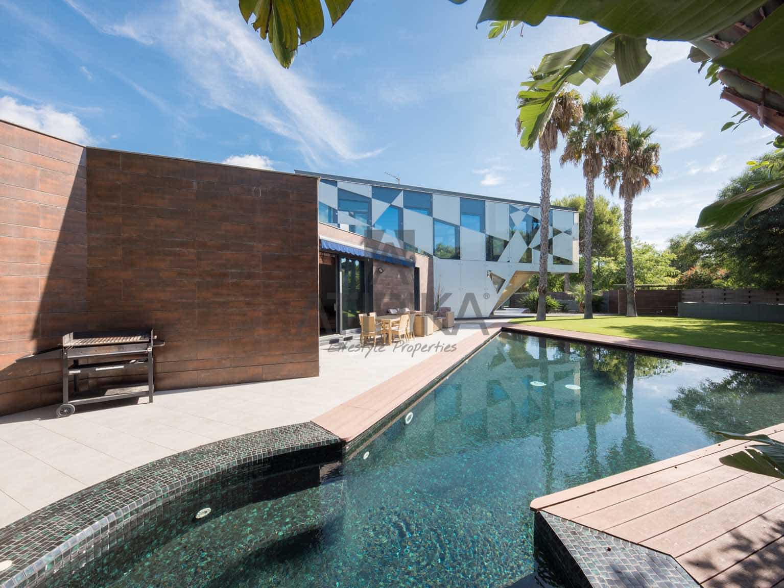 10 soverom Villa til salgs i Sitges med svømmebasseng - € 4 870 000 (Ref: 5098004)