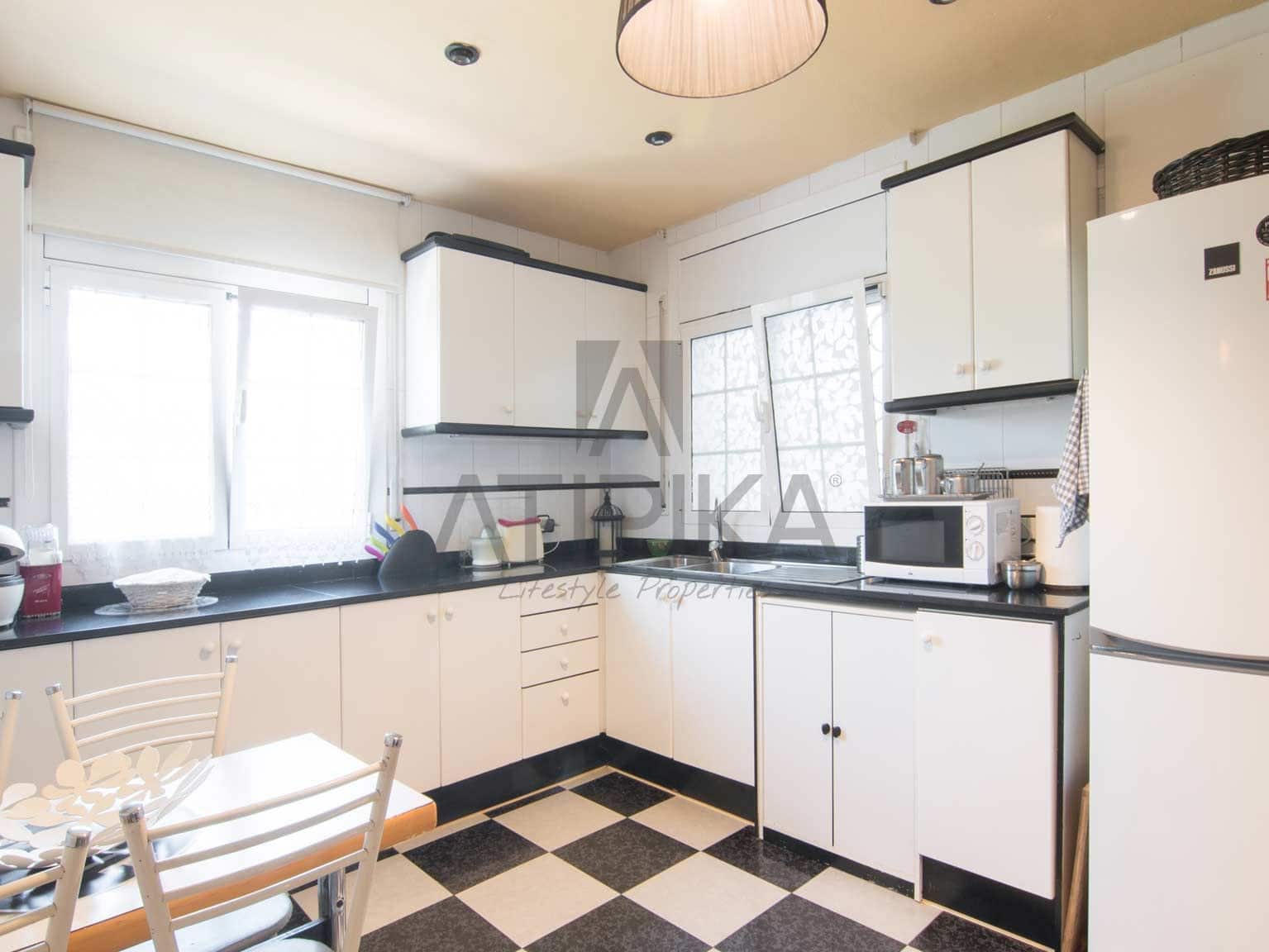 6 soveværelse Villa til salg i Sant Cugat del Valles med swimmingpool - € 1.900.000 (Ref: 5098035)