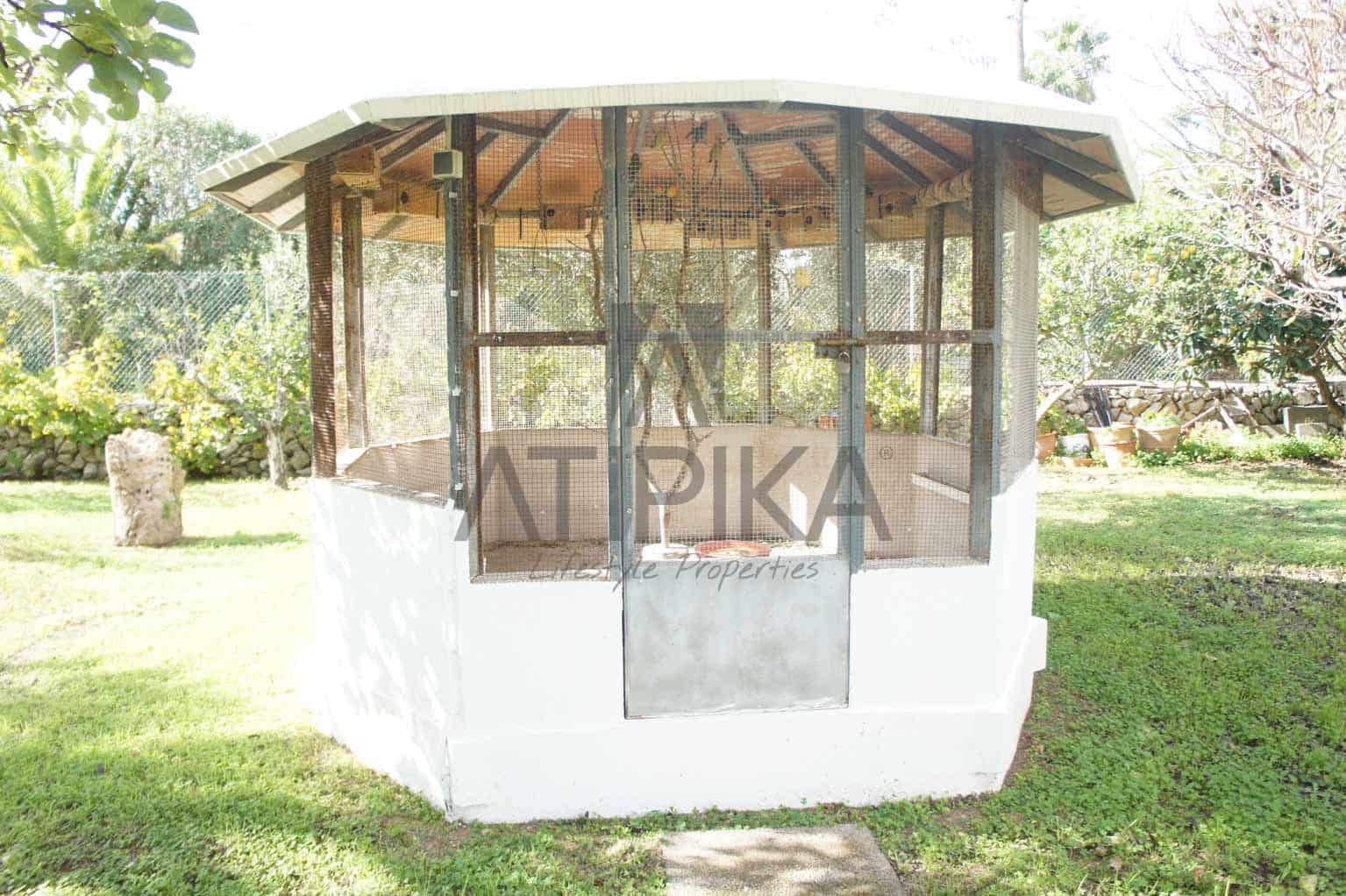 3 soveværelse Villa til salg i La Argentina med swimmingpool - € 990.000 (Ref: 5098063)