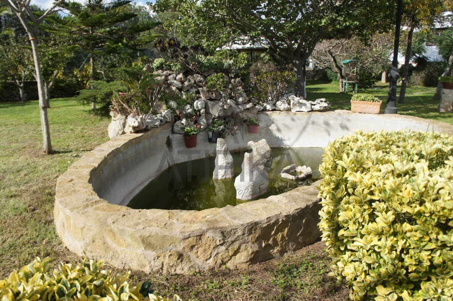 3 soveværelse Villa til salg i La Argentina med swimmingpool - € 990.000 (Ref: 5098063)