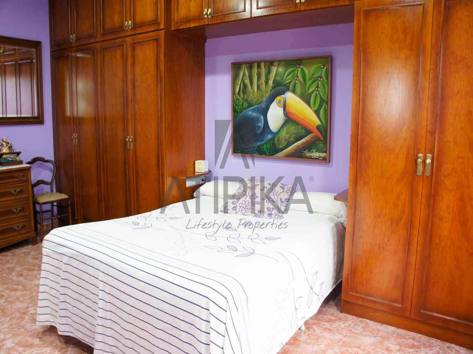 3 soveværelse Villa til salg i La Argentina med swimmingpool - € 990.000 (Ref: 5098063)